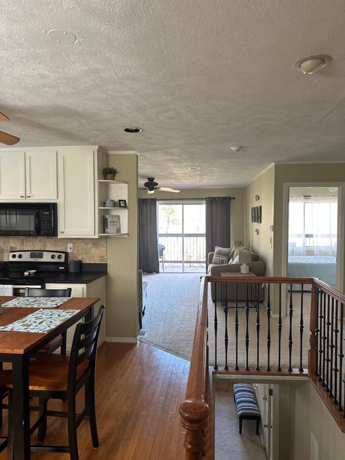 Вилла Cozy, Lake Lanier Property With Amazing Views Доусонвилл Экстерьер фото